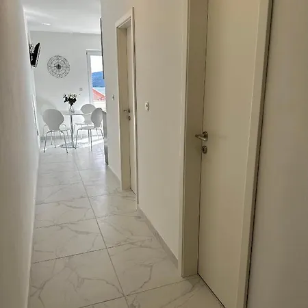 Okrug Donji 5244d Apartment Donji Okrug (Ciovo)